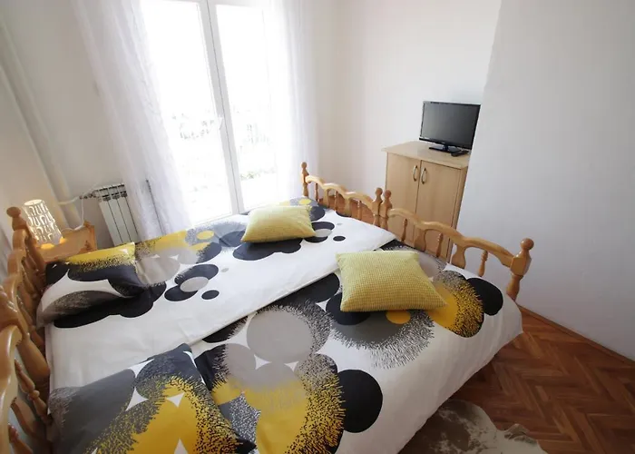 Draginja Pensión 3*