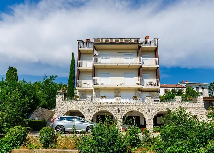 Draginja Pensión 3*